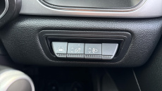 Renault Captur 1.3 TCE 130 BOSE Launch Edition 5dr Petrol Hatchback